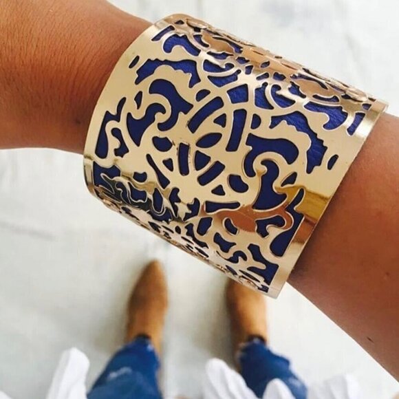 NEW Eye Candy LA Wide Cuff Bracelet Gold-Tone Filigree Overlay Blue Leather - Picture 2 of 8